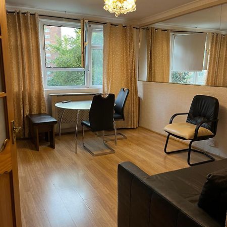1 Bedroom Flat Close To City With Free Parking Arrangement London Exteriör bild
