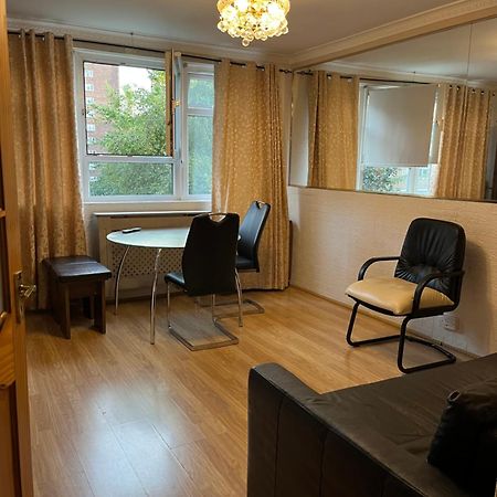 1 Bedroom Flat Close To City With Free Parking Arrangement London Exteriör bild