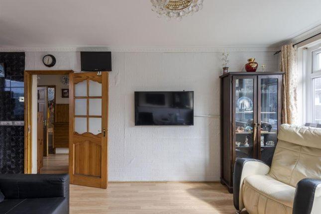 1 Bedroom Flat Close To City With Free Parking Arrangement London Exteriör bild